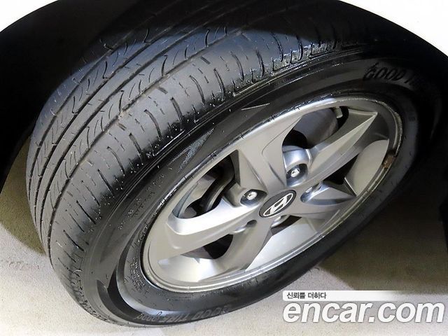 Hyundai AVANTE 1.6 e-VGT SMART — пробег 215 587 км — фото 5 из 5
