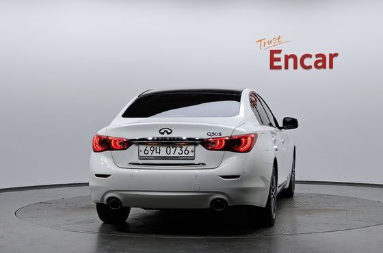 Infiniti Q50 3.5 Hybrid Essence — пробег 60 866 км — фото 4 из 5