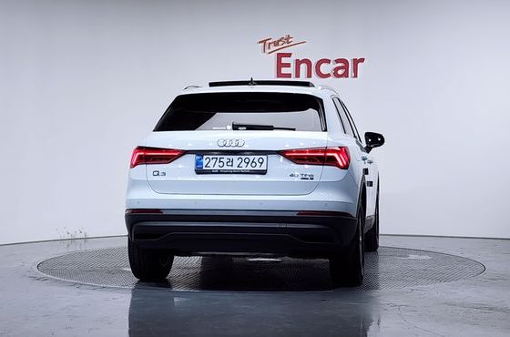 Audi Q3 40 TFSI Quattro — пробег 15 615 км — фото 4 из 5