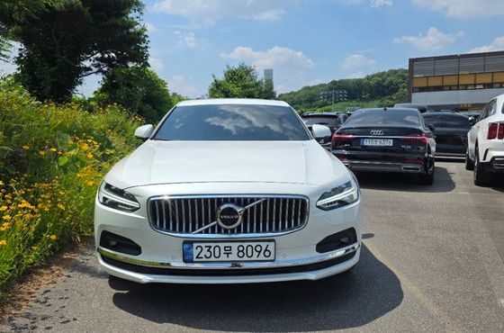 Volvo S90 B5 Ultimate Bright — пробег 40 000 км — фото 1 из 5
