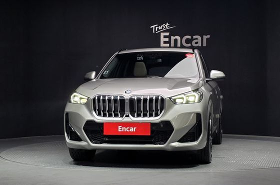 BMW X1 xDrive 20i M Sport — пробег 5 056 км — фото 3 из 5