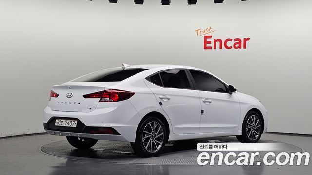 Hyundai AVANTE из Кореи Encar