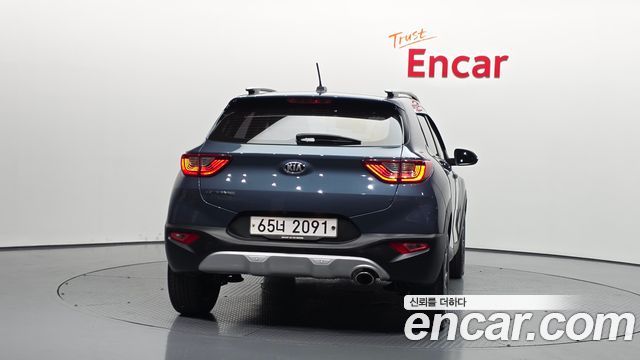 Kia Stonic из Кореи Encar