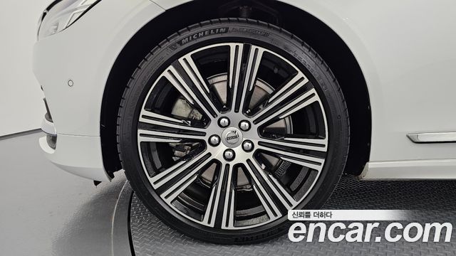 Volvo S90 из Кореи Encar