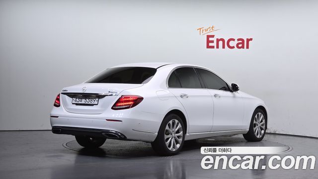 Mercedes-Benz E-Class из Кореи Encar