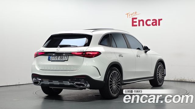 Mercedes-Benz GLC-Class GLC300 4MATIC AMG Line — пробег 6 607 км — фото 2 из 5