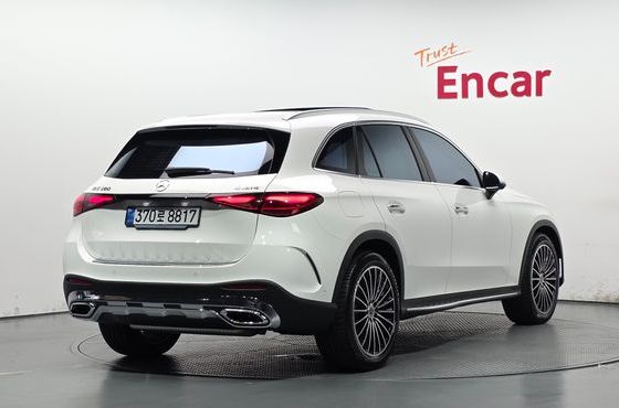 Mercedes-Benz GLC-Class GLC300 4MATIC AMG Line — пробег 6 607 км — фото 2 из 5
