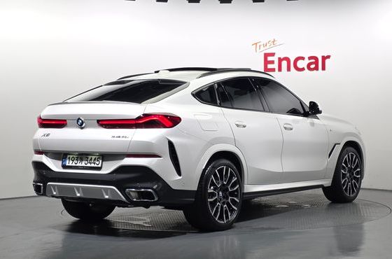 BMW X6 xDrive40i M Sport — пробег 20 120 км — фото 2 из 5