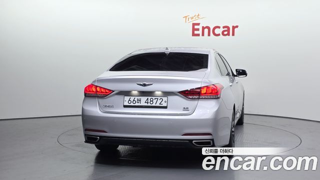 Hyundai Genesis из Кореи Encar