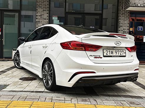Hyundai AVANTE 1.6 Turbo Sport Extreme Selection — пробег 86 582 км — фото 2 из 5