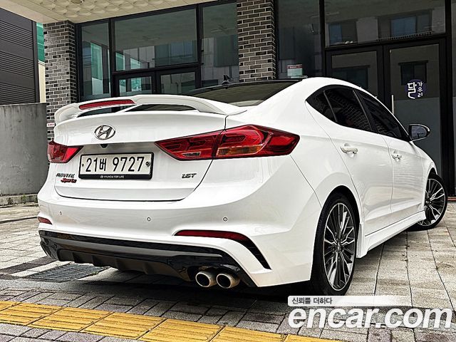 Hyundai AVANTE 1.6 Turbo Sport Extreme Selection — пробег 86 582 км — фото 4 из 5
