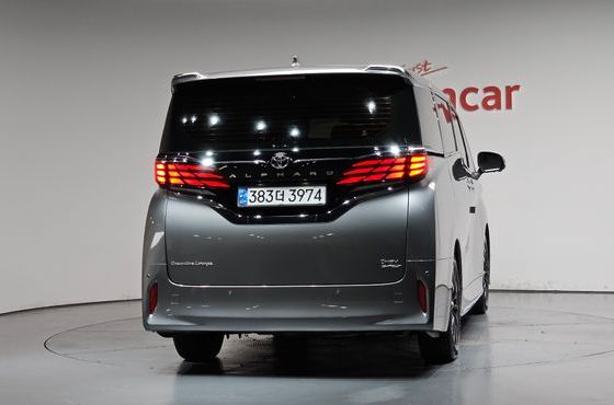Toyota Alphard 2.5 HEV Executive AWD — пробег 16 973 км — фото 4 из 5