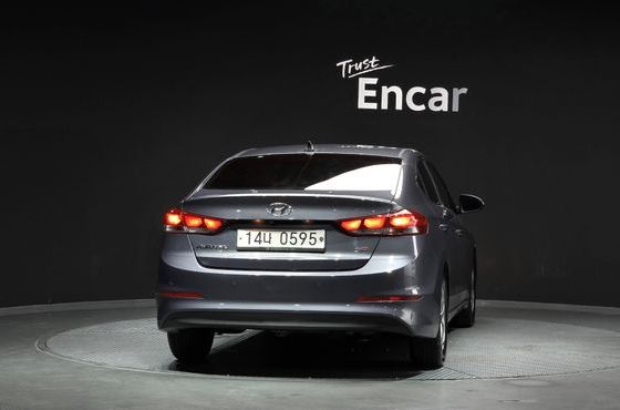 Hyundai AVANTE 1.6 GDI Smart — пробег 179 864 км — фото 4 из 5