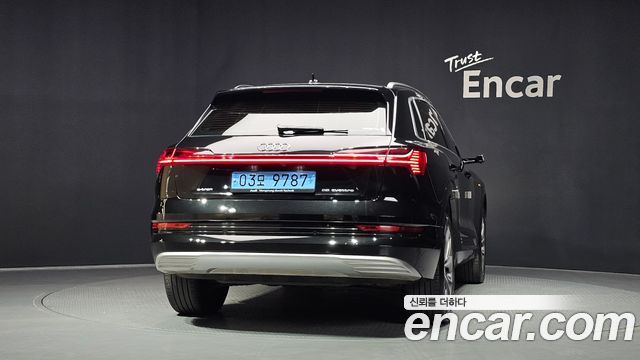 Audi e-tron 55 Quattro — пробег 86 203 км — фото 4 из 5
