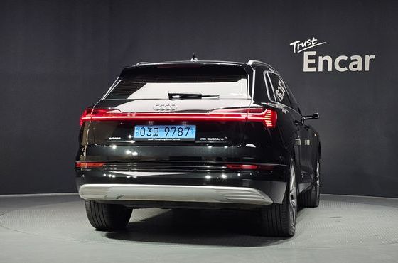 Audi e-tron 55 Quattro — пробег 86 203 км — фото 4 из 5