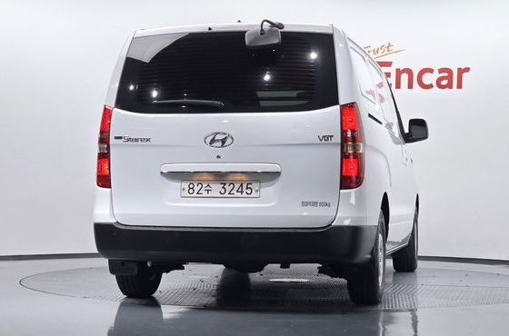 Hyundai Starex Van 3-Seater Style — пробег 64 923 км — фото 4 из 5