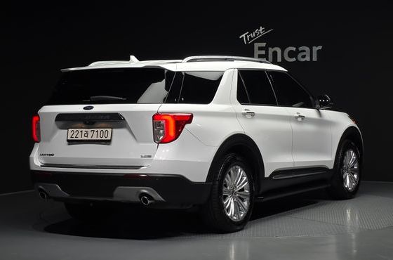 Ford Explorer 2.3 LimIted 4WD — пробег 61 386 км — фото 2 из 5
