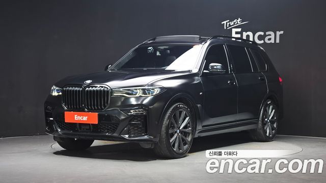 BMW X7 M50i Frozen Black Edition 6STR — пробег 104 478 км — фото 1 из 5
