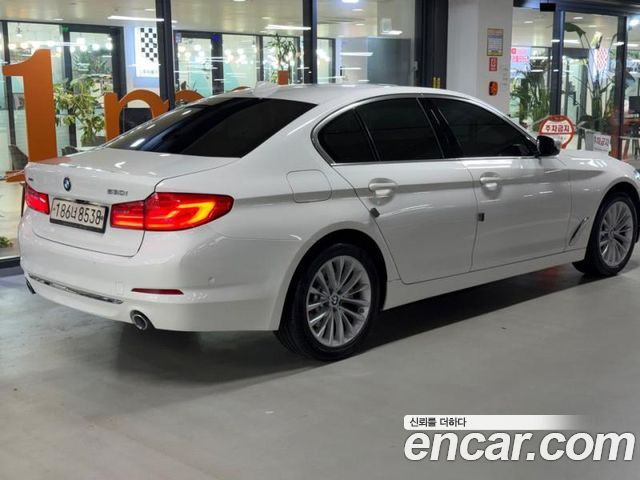 BMW 5-Series 530i xDrive Luxury Plus — пробег 74 615 км — фото 4 из 5