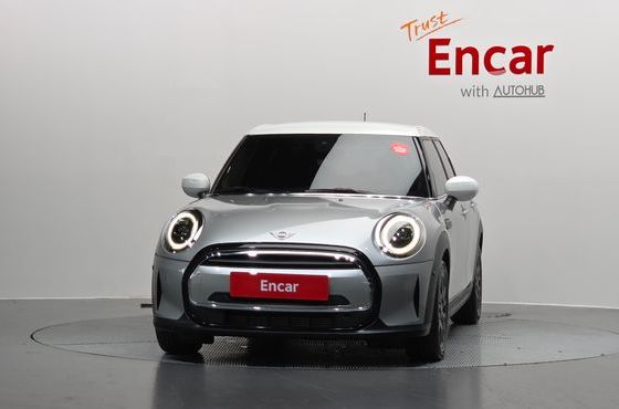 Mini Cooper 5Door Classic Third Generation — пробег 20 145 км — фото 3 из 5