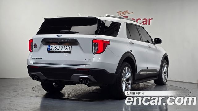 Ford Explorer 3.0 Platinum 4WD — пробег 66 794 км — фото 2 из 5