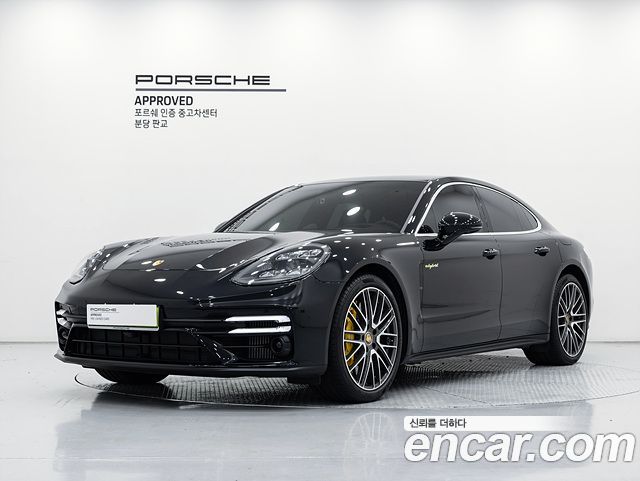 Porsche Panamera 4.0 Turbo S E-Hybrid — пробег 8 010 км — фото 1 из 5