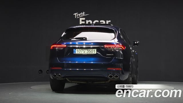 Maserati Levante из Кореи Encar
