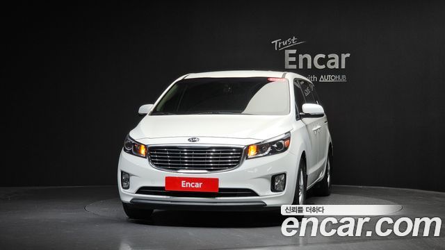 Kia Carnival 11-seater Deluxe — пробег 65 440 км — фото 3 из 5
