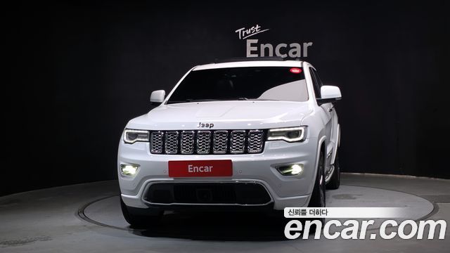 Jeep Cherokee 3.0 Diesel Overland WK2 — пробег 105 665 км — фото 3 из 5