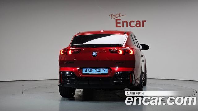 BMW iX2 eDrive 20 M Sport — пробег 23 600 км — фото 4 из 5