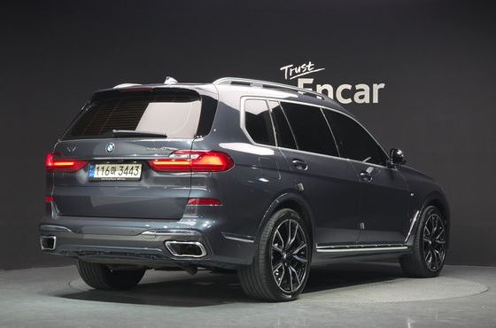 BMW X7 xDrive 40i M Sport 6STR — пробег 75 895 км — фото 2 из 5
