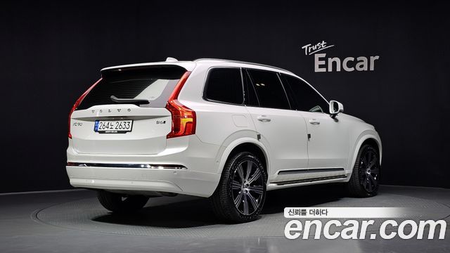 Volvo XC90 B6 Ultimate Bright — пробег 12 019 км — фото 2 из 5