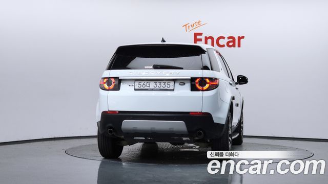 Land Rover Discovery Sport 2.0 TD4 HSE Luxury — пробег 74 602 км — фото 4 из 5