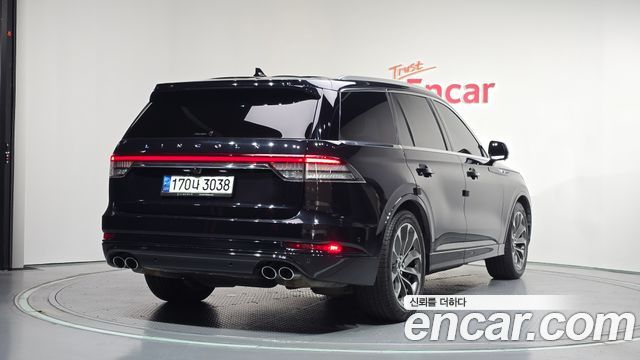 Lincoln Aviator 3.0 PHEV GT AWD — пробег 69 235 км — фото 2 из 5