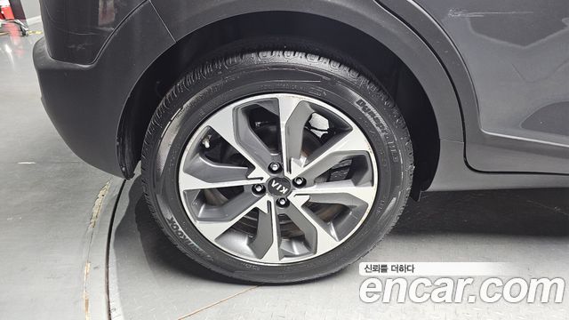 Kia Stonic из Кореи Encar