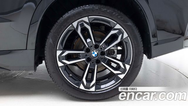 BMW X1 xDrive 20i M Sport — пробег 6 356 км — фото 5 из 5