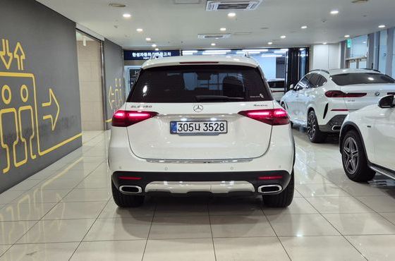 Mercedes-Benz GLE-Class GLE350 4MATIC — пробег 11 600 км — фото 4 из 5