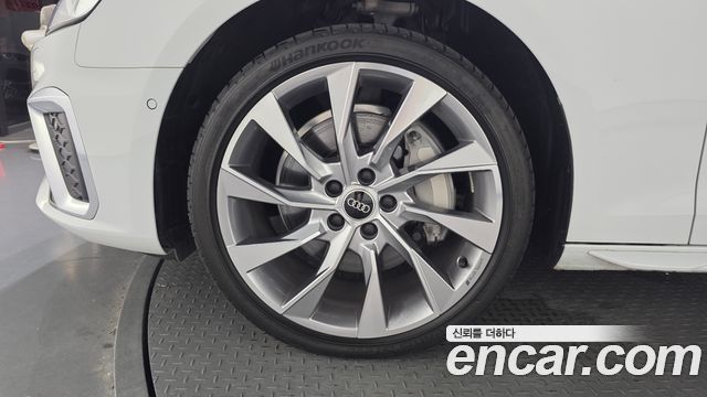 Audi A4 из Кореи Encar