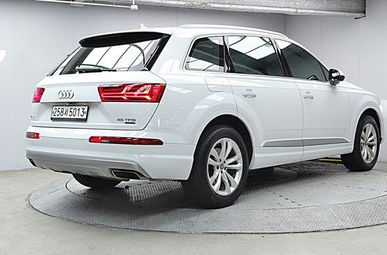 Audi Q7 45 TFSI Quattro — пробег 97 493 км — фото 2 из 5