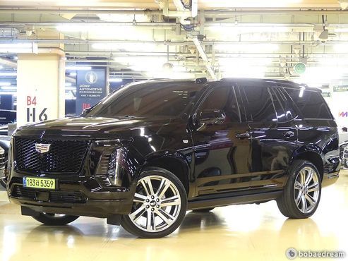 Cadillac Escalade 6.2 Sports Platinum — пробег 19 000 км — фото 2 из 5