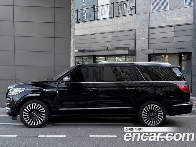 Lincoln Navigator 3.5L Black Label — пробег 104 000 км — фото 3 из 5