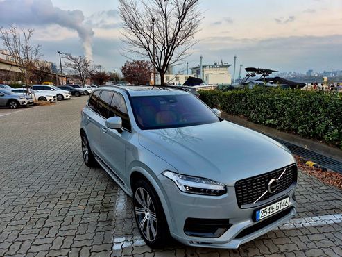 Volvo XC90 B6 Ultimate Bright — пробег 15 500 км — фото 3 из 5