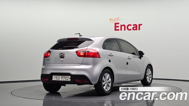 Kia pride 1.4 MPI Hatchback Deluxe — пробег 81 014 км — фото 2 из 5