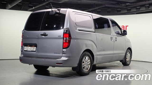 Hyundai Starex Van 5-Seater Modern — пробег 242 347 км — фото 2 из 5