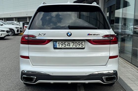 BMW X7 xDrive 40i M Sport 7STR — пробег 120 508 км — фото 4 из 5