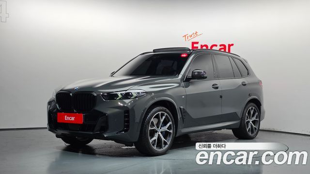 BMW X5 xDrive 40i M Sport Pro — пробег 5 175 км — фото 1 из 5