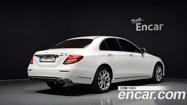 Mercedes-Benz E-Class из Кореи Encar