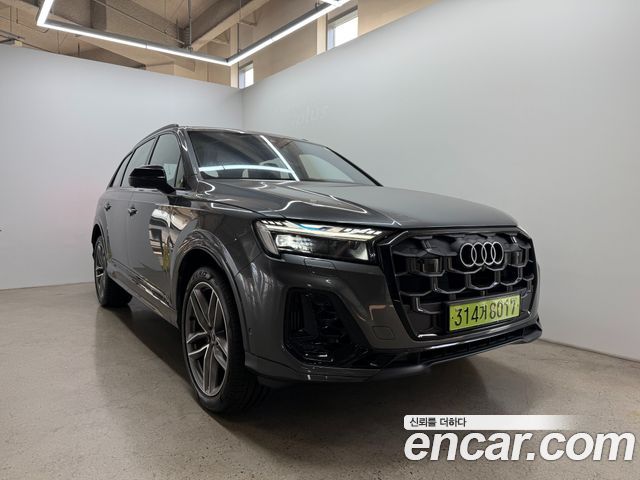 Audi Q7 55 TFSI Quattro Premium — пробег 1 243 км — фото 1 из 5