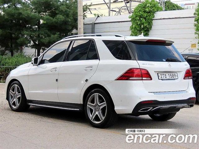 Mercedes-Benz GLE-Class GLE350 d 4MATIC Premium — пробег 113 825 км — фото 2 из 5