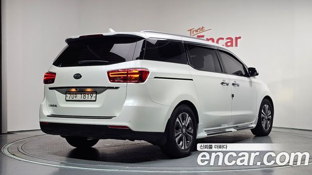 Kia Carnival 11-Seater Prestige — пробег 127 313 км — фото 2 из 5